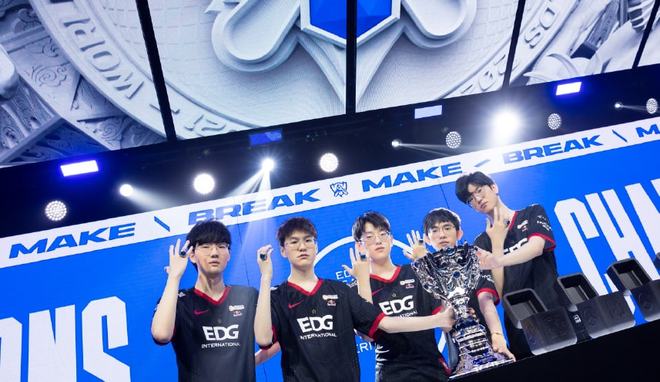 赛季中段的 赛季中段的